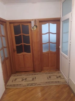 Satılır köhnə tikili 3 otaqlı 80 m², Azadlıq prospekti m.-10