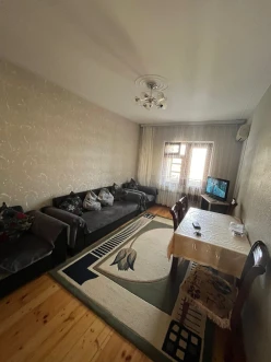 Satılır köhnə tikili 3 otaqlı 80 m², İnşaatçılar m.-9