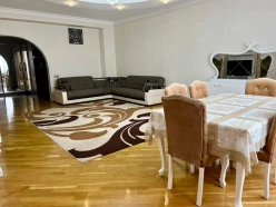 Satılır yeni tikili 3 otaqlı 154 m², Neftçilər m.-2