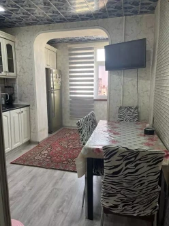 Satılır köhnə tikili 5 otaqlı 91 m², Yeni Günəşli q.-4