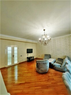 İcarə yeni tikili 3 otaqlı 100 m²,  Xətai-3