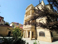 Satılır ev/villa 11 otaqlı 900 m², Gənclik m.