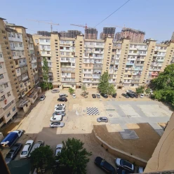 Satılır köhnə tikili 3 otaqlı 80 m², İnşaatçılar m.-8