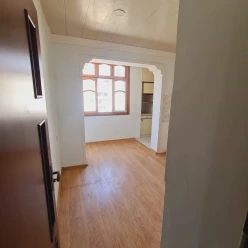 Satılır köhnə tikili 3 otaqlı 80 m², İnşaatçılar m.-6