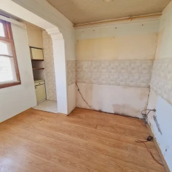 Satılır köhnə tikili 3 otaqlı 80 m², İnşaatçılar m.-9