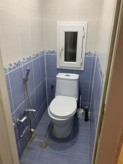 Satılır köhnə tikili 3 otaqlı 75 m², İnşaatçılar m.-4 Satılır köhnə tikili 3 otaqlı 75 m², İnşaatçılar m.-4