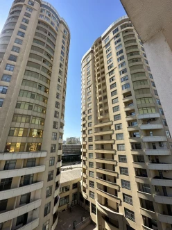 Satılır yeni tikili 4 otaqlı 220 m², Nizami m.