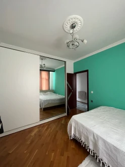 Satılır yeni tikili 2 otaqlı 54 m², İnşaatçılar m.-18