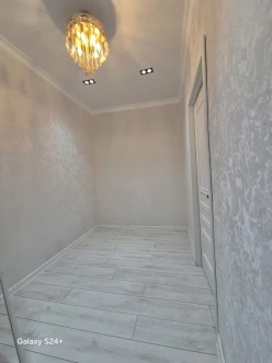 Satılır köhnə tikili 2 otaqlı 60 m²,  İnşaatçılar m.-11