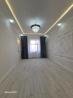 Satılır köhnə tikili 2 otaqlı 60 m²,  İnşaatçılar m.-4