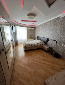 Satılır yeni tikili 3 otaqlı 114 m², İnşaatçılar m.-12