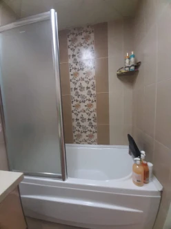 Satılır yeni tikili 3 otaqlı 70 m², Həzi Aslanov m.-10 Satılır yeni tikili 3 otaqlı 70 m², Həzi Aslanov m.-10