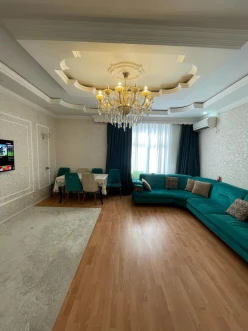 Satılır yeni tikili 3 otaqlı 95 m², İnşaatçılar m.-10