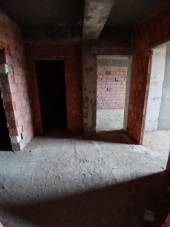 Satılır yeni tikili 2 otaqlı 77 m², İnşaatçılar m.