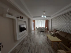 Satılır yeni tikili 4 otaqlı 140 m², Neftçilər m.