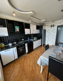 Satılır yeni tikili 3 otaqlı 114 m², İnşaatçılar m.-14