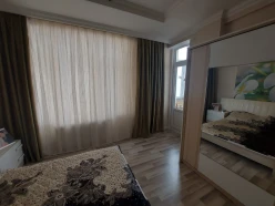 Satılır yeni tikili 4 otaqlı 140 m², Neftçilər m.-5