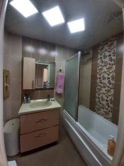 Satılır yeni tikili 3 otaqlı 70 m², Həzi Aslanov m.-18 Satılır yeni tikili 3 otaqlı 70 m², Həzi Aslanov m.-18