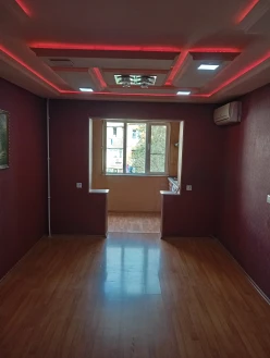 Satılır köhnə tikili 1 otaqlı 32 m², Neftçilər m.