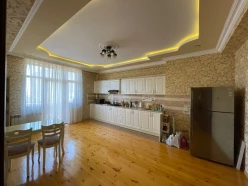 İcarə yeni tikili 3 otaqlı 140 m², Şah İsmayıl Xətai m.-2