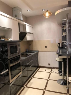 İcarə yeni tikili 3 otaqlı 120 m², Şah İsmayıl Xətai m.-3