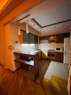 İcarə köhnə tikili 2 otaqlı 102 m², Sahil m.-14