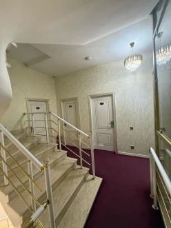 Satılır obyekt 350 m²,  Elmlər Akademiyası m.-2