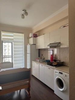 Satılır yeni tikili 3 otaqlı 80 m²,  İnşaatçılar m.-4