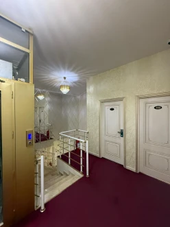 Satılır obyekt 350 m²,  Elmlər Akademiyası m.