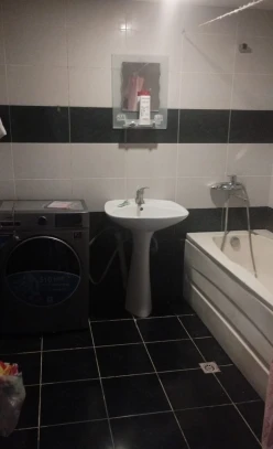 İcarə yeni tikili 2 otaqlı 80 m²,  İnşaatçılar m.-7