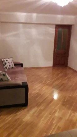 Satılır köhnə tikili 2 otaqlı 54 m², Yasamal r.-6