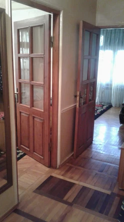 Satılır köhnə tikili 2 otaqlı 50 m², Yasamal r.-5