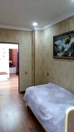 Satılır köhnə tikili 3 otaqlı 80 m², Xətai r.-4