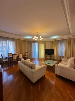 İcarə yeni tikili 2 otaqlı 150 m²,  28 May m.-2