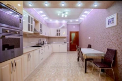 İcarə yeni tikili 4 otaqlı 185 m²,  Şah İsmayıl Xətai m.-19