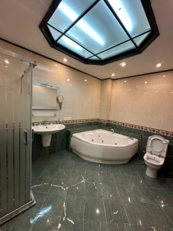 İcarə yeni tikili 2 otaqlı 150 m²,  28 May m.-6