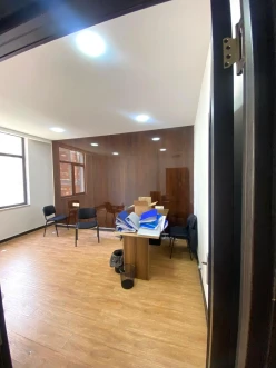 İcarə ofis 4 otaqlı 100 m²,  Nəsimi-7