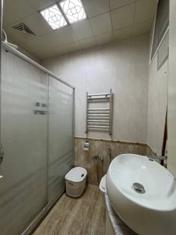 Satılır yeni tikili 2 otaqlı 60 m²,  İnşaatçılar m.-4