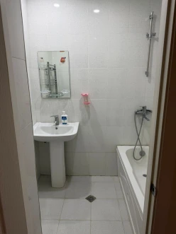 İcarə köhnə tikili 3 otaqlı 80 m²,  İnşaatçılar m.-5