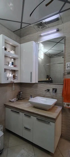 Satılır yeni tikili 3 otaqlı 130 m²,  Nəriman Nərimanov m.-23