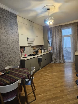 Satılır yeni tikili 2 otaqlı 90 m²,  Nəriman Nərimanov m.-5