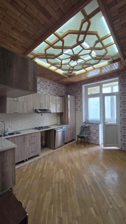 Satılır yeni tikili 3 otaqlı 120 m²,  Memar Əcəmi m.-9