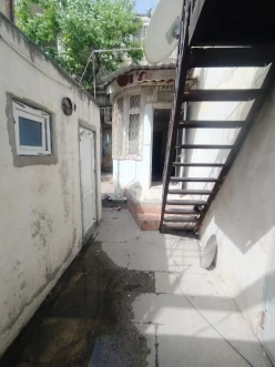 Satılır ev/villa 3 otaqlı 75 m², İnşaatçılar m.-12