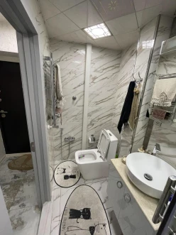 Satılır yeni tikili 2 otaqlı 55 m², İnşaatçılar m.-7