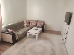 İcarə yeni tikili 3 otaqlı 85 m²,  İnşaatçılar m.-4