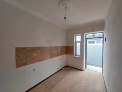 Satılır ev/villa 2 otaqlı 120 m², Binə q.-8