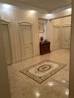 Satılır yeni tikili 4 otaqlı 161 m², İnşaatçılar m.-11