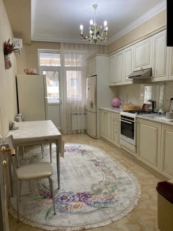 Satılır yeni tikili 4 otaqlı 161 m², İnşaatçılar m.-5