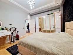 Satılır yeni tikili 2 otaqlı 75 m², Qara Qarayev m.-5