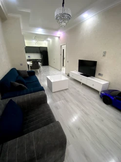 Satılır yeni tikili 2 otaqlı 76 m², Gənclik m.-8